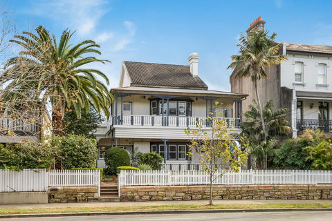 The North Shore Hotel - Travel Agents 0