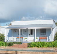 The Rested Guest 3 Bedroom Cottage West Wyalong - Cruises Travel
