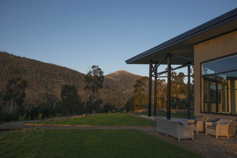 The Retreat - Travel Search 0