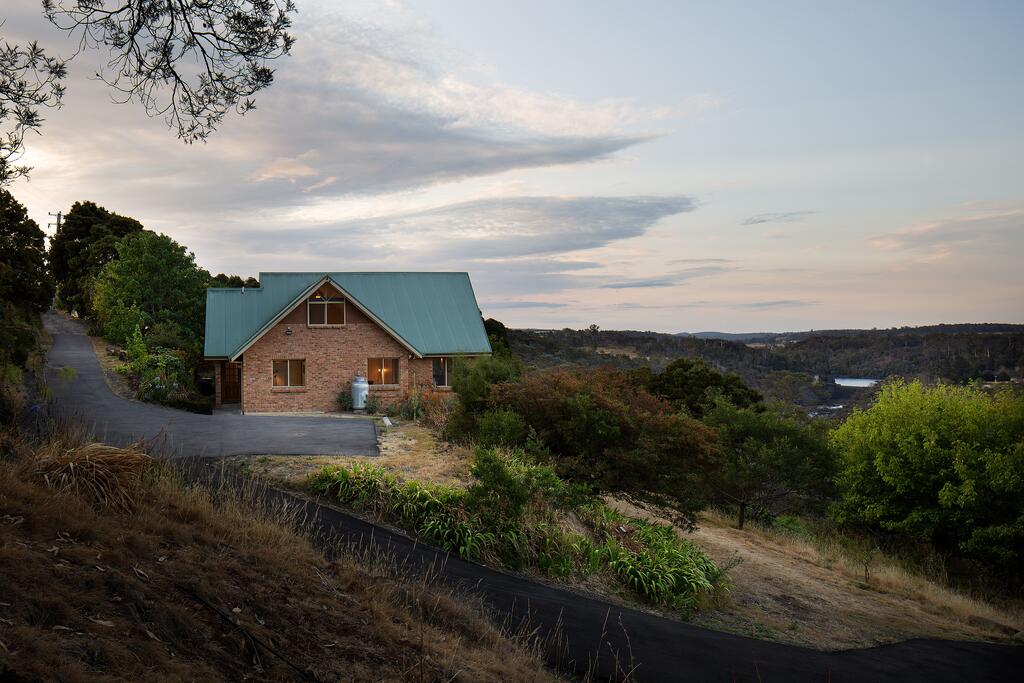 Blackstone Heights TAS Travel Search