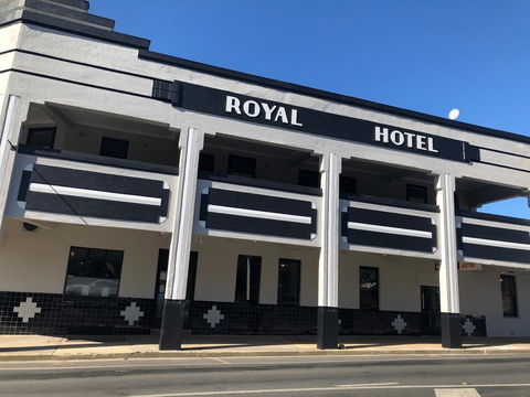 The Royal Hotel, Drouin - Tourism Guide 1