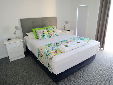The Shores Holiday Apartments - Travel Search 2