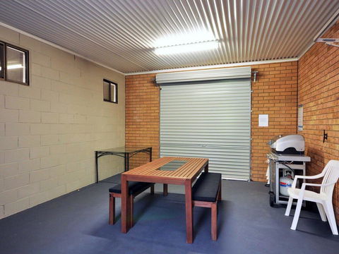 The Studio On The Lake @ Fishing Point, Lake Macquarie - Honestly Put The Line In And Catch Fish - Travel Agents 2