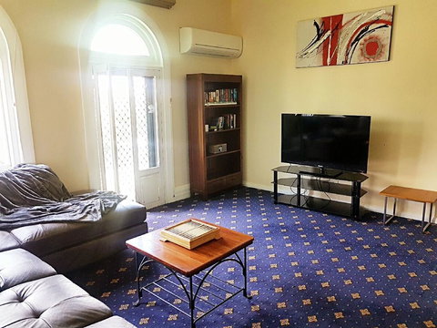 The Wharf Hotel - Travel Agents 2