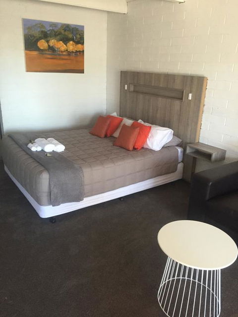 Thomas Lodge Motel - Travel Search 0