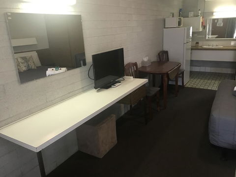 Thomas Lodge Motel - Travel Search 2