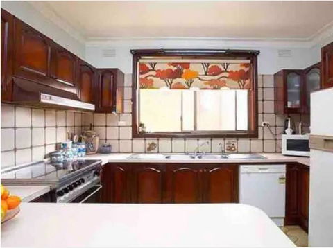 Thomastown Antique House Room 1 - Travel Search 1