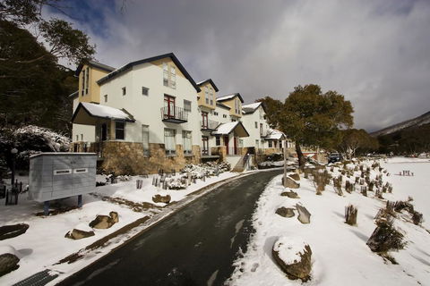 Thredbo Apartment Accommodation - Cruises Travel 0