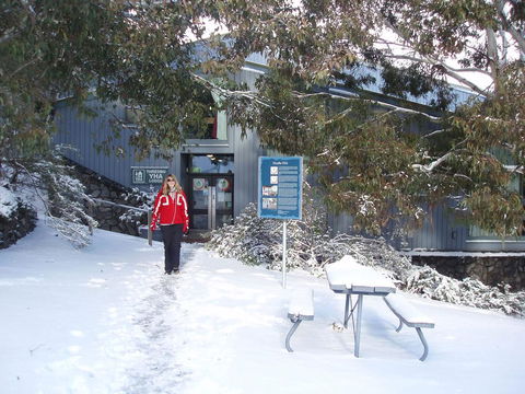 Thredbo YHA - Cruises Travel 2