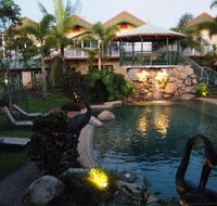 Tinaroo Lake Resort - Cruises Travel