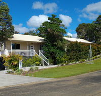 Tinaroo Sunset Retreat - Cruises Travel
