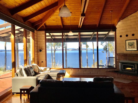 Tinderbox Cliff House - Travel Search 1