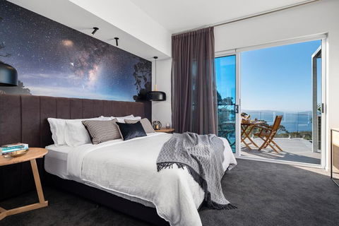 Tinderbox Retreat - Travel Search 0