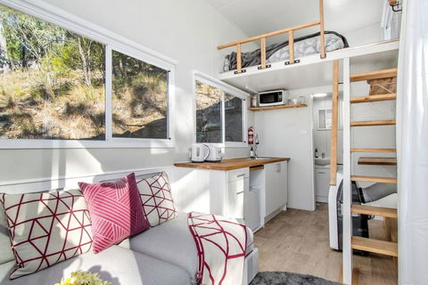 Tiny St Albans - Travel Agents 2