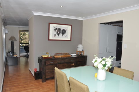 TL Warmest Homestay - Travel Search 1
