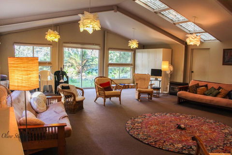 Tomah Retreat - Relax & Heal At UNWIND - Travel Search 0