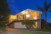 Tomaree 18 - Baybreeze - Shoal Bay