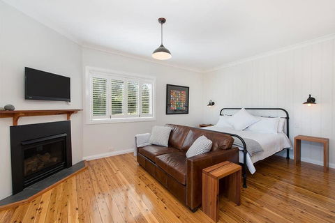 Toms Cottage - Wilgowrah -A Country Escape - Tourism Guide 1