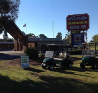 Tooleybuc Club Motor Inn - Cruises Travel