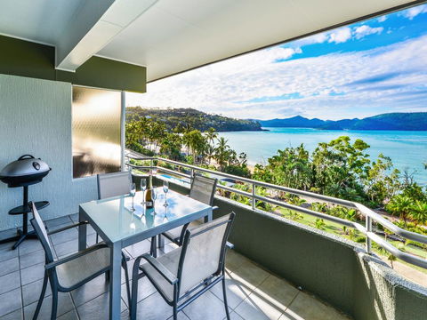 Top Floor Hibiscus Apartment 208 - Travel Search 0