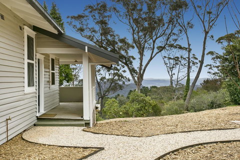 Toria Views - Travel Search 0