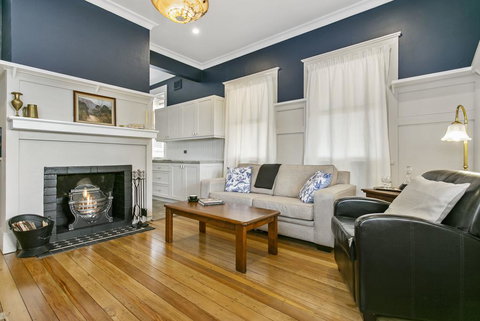 Toria Views - Travel Search 2