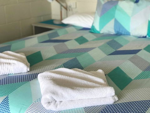 Top Spot Motel - Travel Search 2