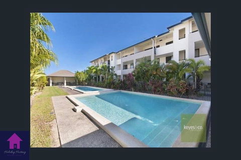Townsville Luxury Spacious Apt 3 BR-2BTH Pools - Cruises Travel 3