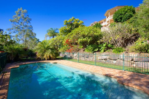 Tranquill Garden Hideaway - Tourism Guide 1