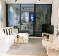Trendy 1 Bedroom Apartment In The Heart Of Collingwood - Tourism Guide