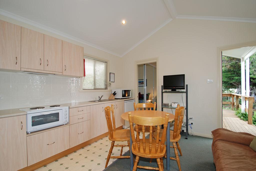 Triabunna TAS Travel Search