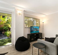 Tropical Townhouse With Two Courtyards and Pool - Cruises Travel