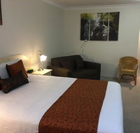 Tuckerbox Motor Inn - Travel Agents