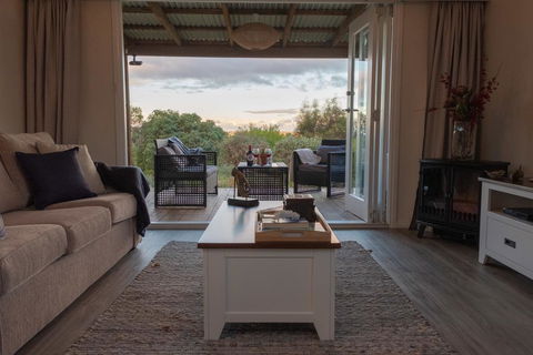 Tully Cottage B&B - Travel Search 0