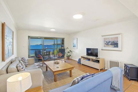 Tuscan Waterfront, Unit 1/213 Soldiers Point Road - Travel Search 3