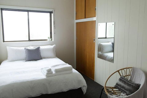 Two Bedroom Gem, Short Drive To MONA - Travel Search 3