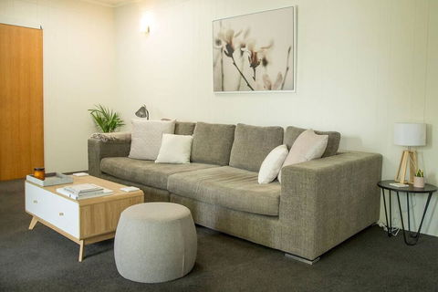 Two Bedroom Gem, Short Drive To MONA - Travel Search 2