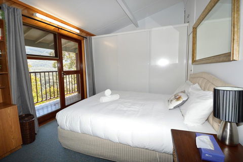 Tyrola 1 - Cruises Travel 3