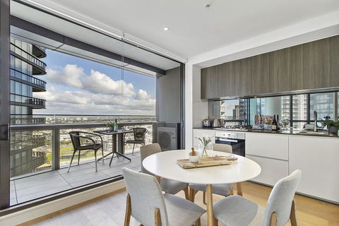 Ultra-Modern Luxury With Views At Kai Waterfront - Travel Search 0