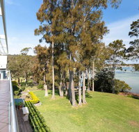 Unit 1 44 Danalene Pde fantastic waterfront property with air con - Tourism Guide