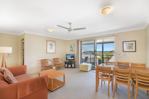 Unit 3 At 4 Pelican Street, Peregian Beach, Noosa Shire - Travel Search 1