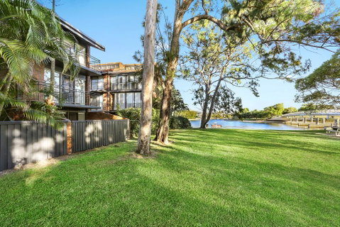 Unit 4 Weyba Lodge Noosa - Tourism Guide 1