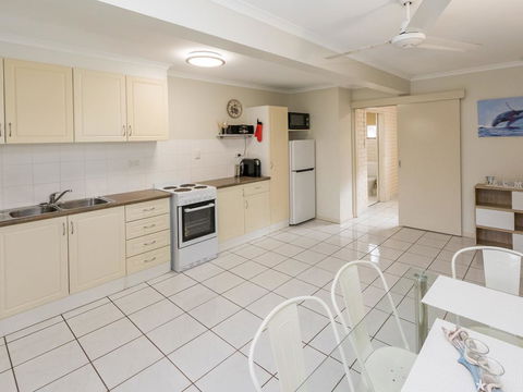 Upstairs And Downstairs - 81 Denman Camp Rd - Travel Search 3
