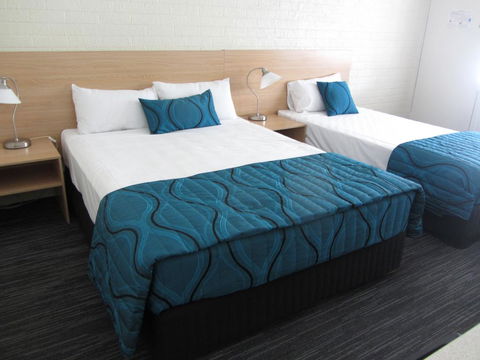 Urangan Motor Inn - Travel Search 1