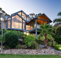Venabu on Garuwa 20 Garuwa Street - spectacular house with fabulous views - Cruises Travel