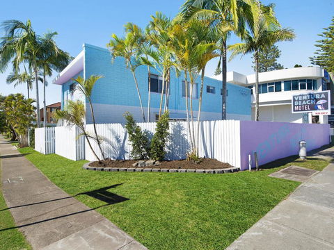 Ventura Beach Motel 2 Bed Poolside - Unit 1 - Tourism Guide 3