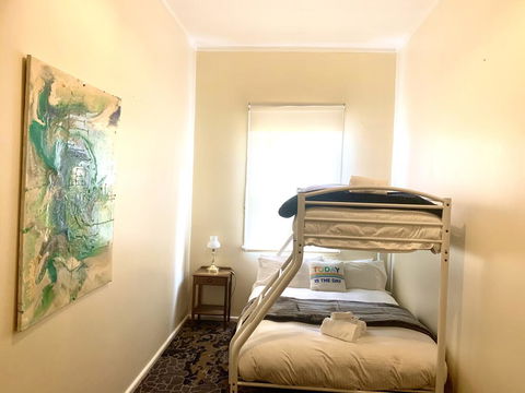 Victoria Albert Guest House Bar Cafe And Restaurant - Tourism Guide 1