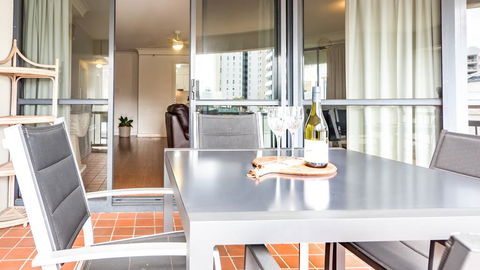 Victoria Square Apartments - Tourism Guide 3