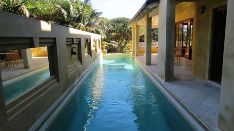Victoria's At Wategos - Tourism Guide 3