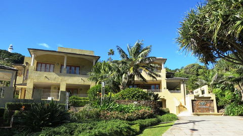Victoria's At Wategos - Tourism Guide 2